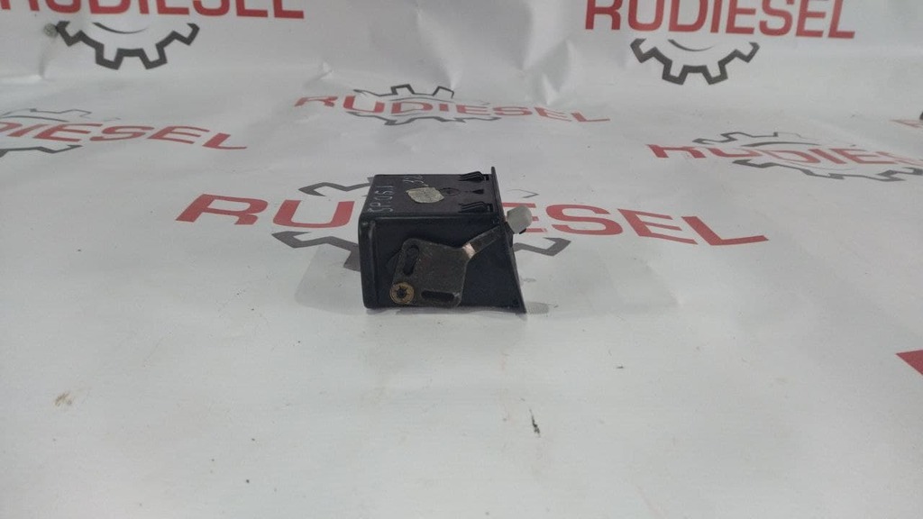 дефлектор салона б/у - 1